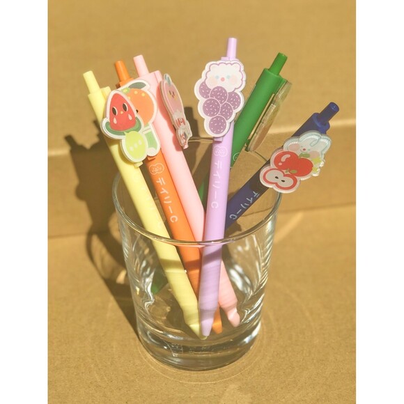 Cute Japanese Stationery Fruit Themed Black Ink Gel Pens 0.5mm 6 assorted colors - Picture 3 of 8